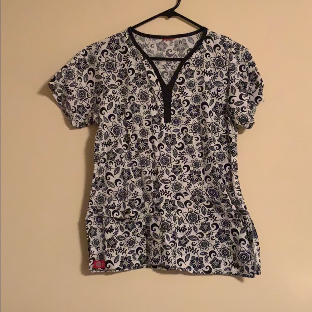 Floral scrub top